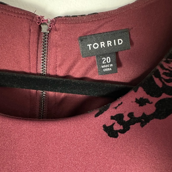 Torrid Sleeveless Burgundy Floral Dress - Picture 3 of 6
